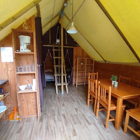 Camping Le Rouge Gorge **** 10' Puy Du Fou سا لوران سور سيفر المظهر الخارجي الصورة