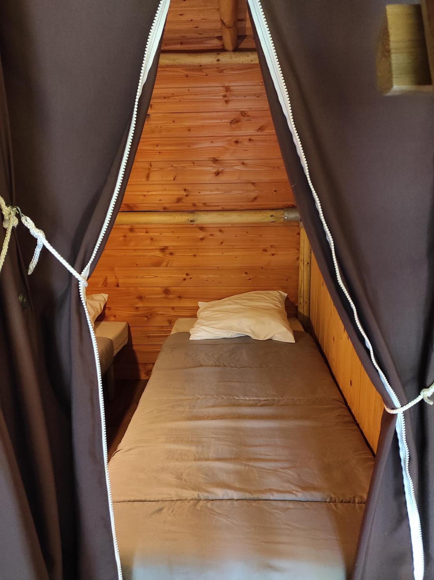 Camping Le Rouge Gorge **** 10' Puy Du Fou سا لوران سور سيفر المظهر الخارجي الصورة