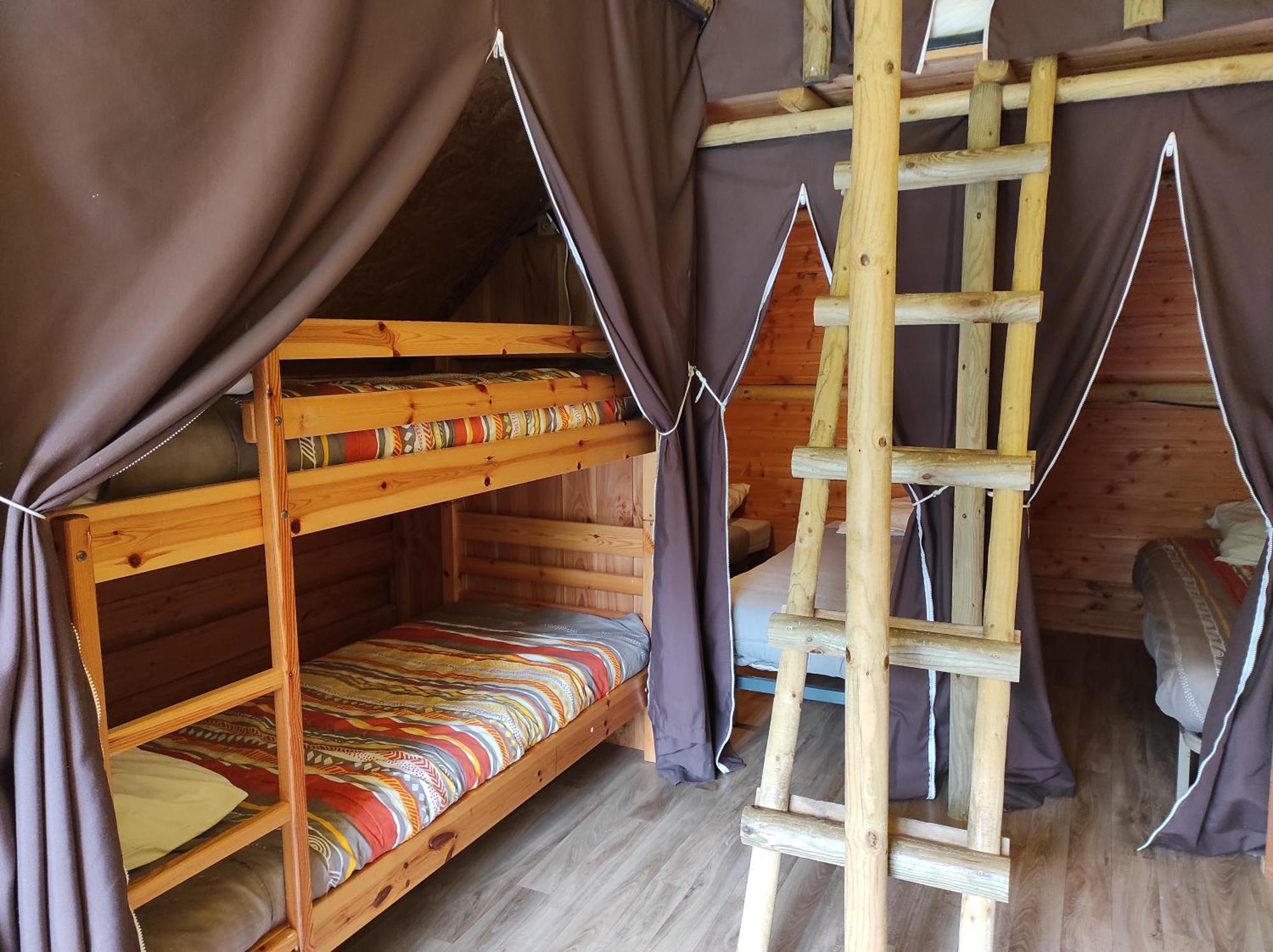 Camping Le Rouge Gorge **** 10' Puy Du Fou سا لوران سور سيفر المظهر الخارجي الصورة