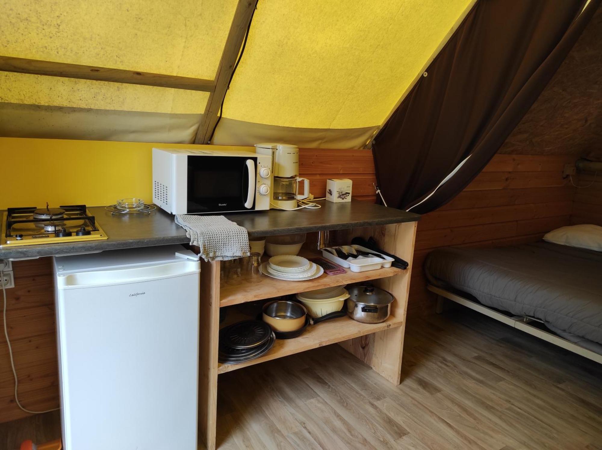 Camping Le Rouge Gorge **** 10' Puy Du Fou سا لوران سور سيفر المظهر الخارجي الصورة