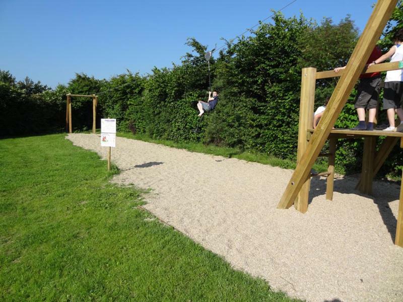Camping Le Rouge Gorge **** 10' Puy Du Fou سا لوران سور سيفر المظهر الخارجي الصورة